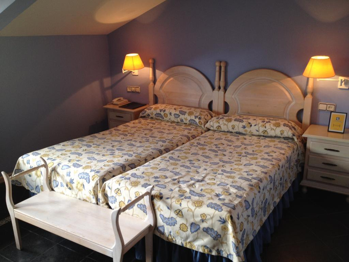Bedroom 2, Palacio de la Viñona, Asturias