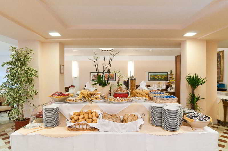 Food & Drinks 5, Versilia Palace, Lucca