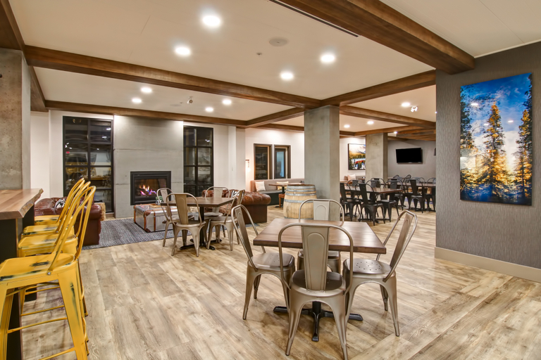 Food & Drinks 5, Canalta Lodge Banff, Division No. 15