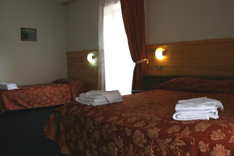 Bedroom 2, Rododentro, Trento