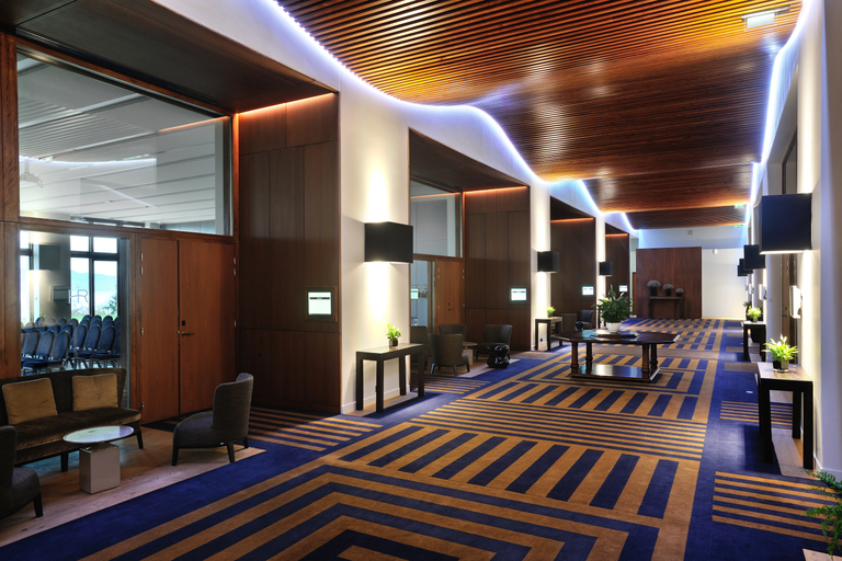 Public Area 2, Hôtel Royal, Haute-Savoie