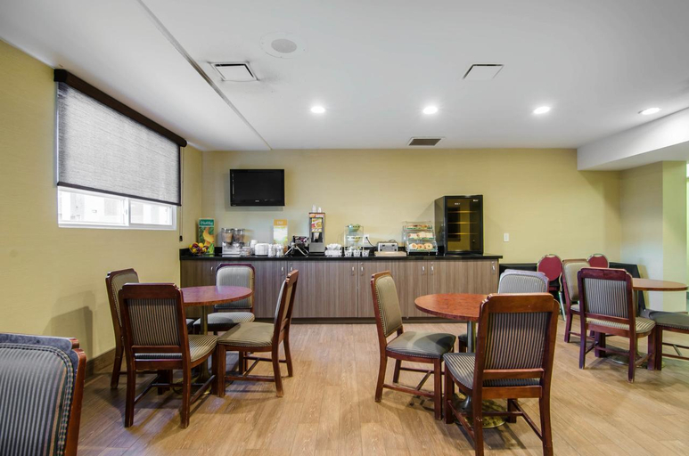 Food & Drinks 5, Quality Hotel Regina, Division No. 6