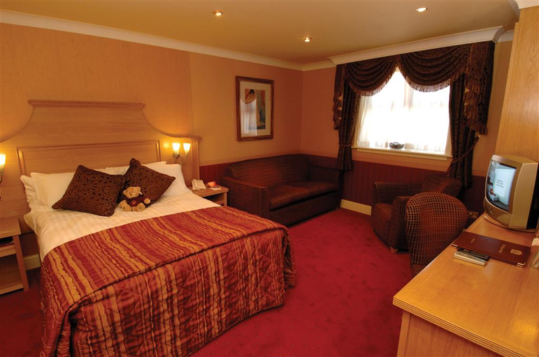 Bedroom 2, Warrington Fir Grove Hotel, Sure Hotel Collection, Warrington