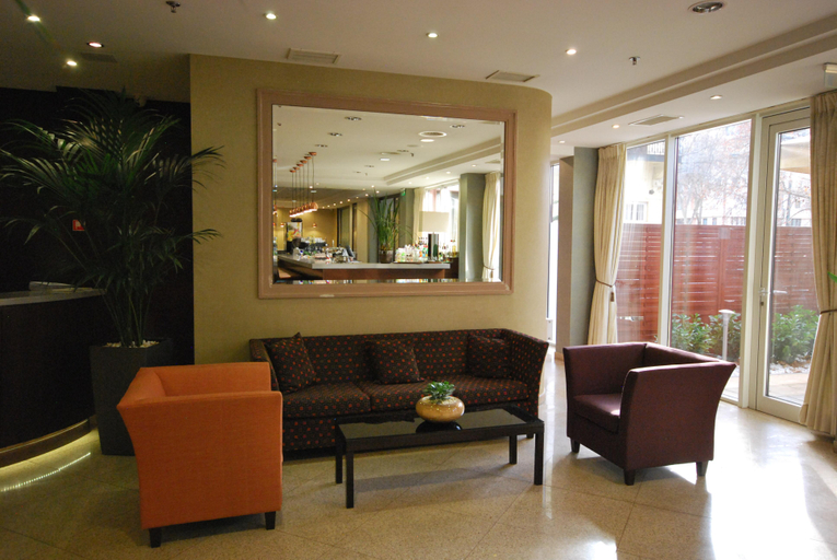 Public Area 5, Lions Garden Hotel, Budapesti
