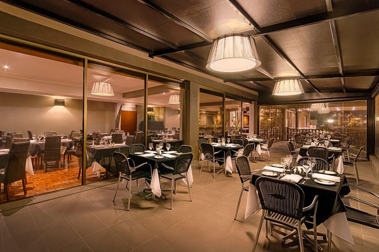 Food & Drinks 5, Crest on Barkly Hotel, Melbourne
