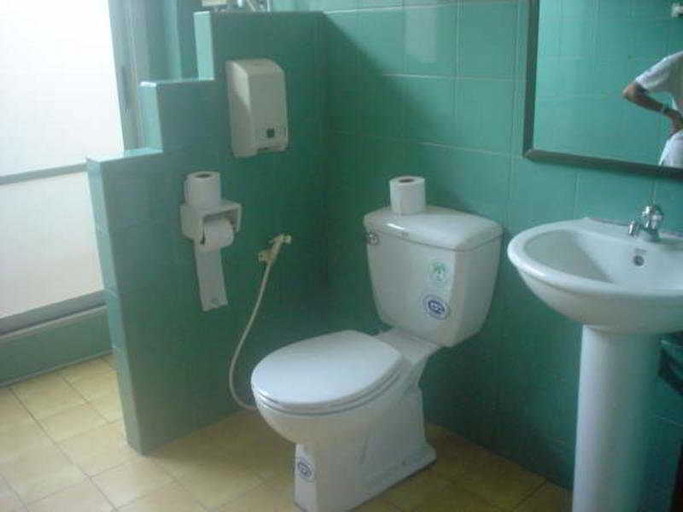 Bathroom 4, Good Days Lanta Chalet & Resort, Ko Lanta