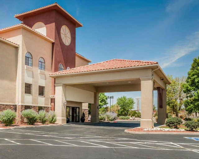 Exterior & Views 1, Quality Inn & Suites, Bernalillo