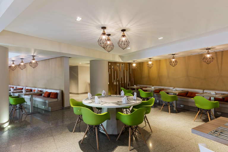 Food & Drinks 5, Hilton Garden Inn Santa Fe, Huixquilucan