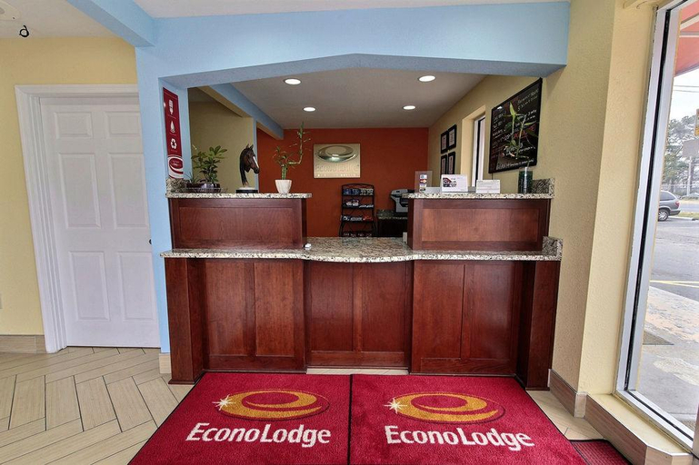 Public Area 2, Econo Lodge at Military Circle, Norfolk
