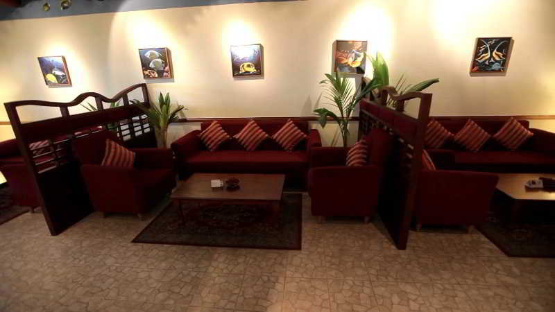 Public Area 4, Hulhule Island Hotel- Private Beach Access & Airport Pick-up and Drop, Malé