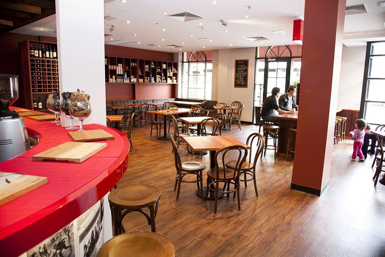 Food & Drinks 5, Frome Apartments, Adelaide