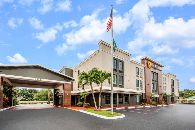 La Quinta Inn & Suites by Wyndham St. Petersburg Northeast, Pinellas