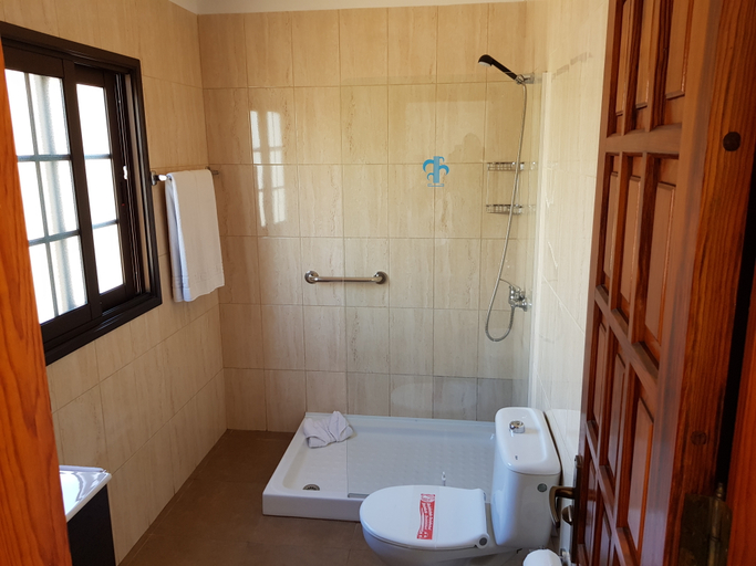 Bathroom 4, Las Fuentes, Santa Cruz de Tenerife