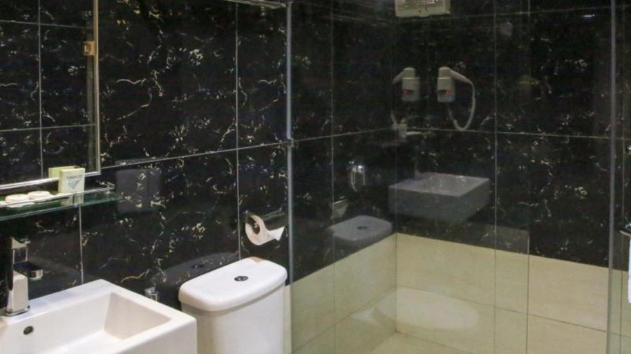 Bathroom 4, Corona Inn Hotel, Kuala Lumpur
