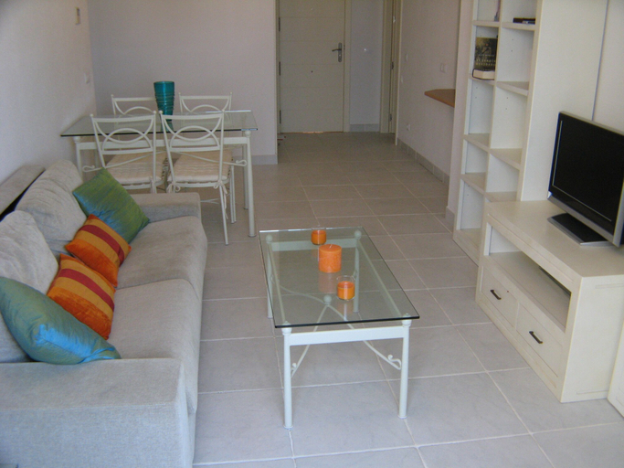 Others 5, Apartamento Altos H1-3B, Almería