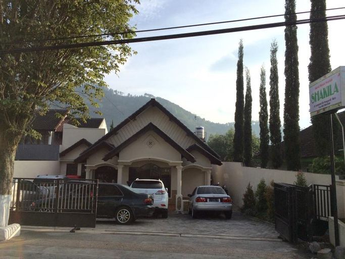 Shakila Guest House Batu, Malang