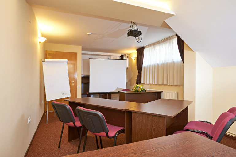 Others 5, Ambient Pension, Brasov