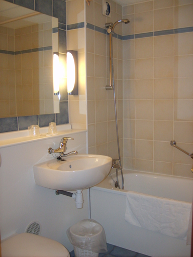 Bathroom, Campanile Hotel Zevenaar - Arnhem, Zevenaar