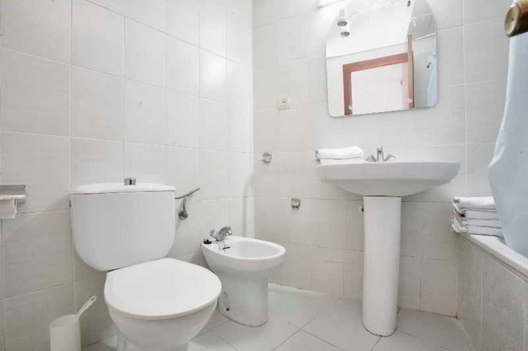 Bathroom, Port Gavina, Tarragona