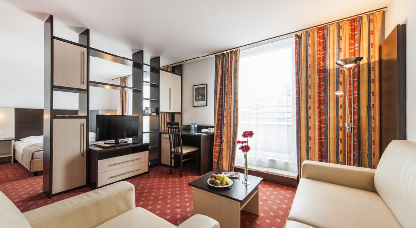 Bedroom 2, Premier Inn Wien City Hauptbahnhof, Wien