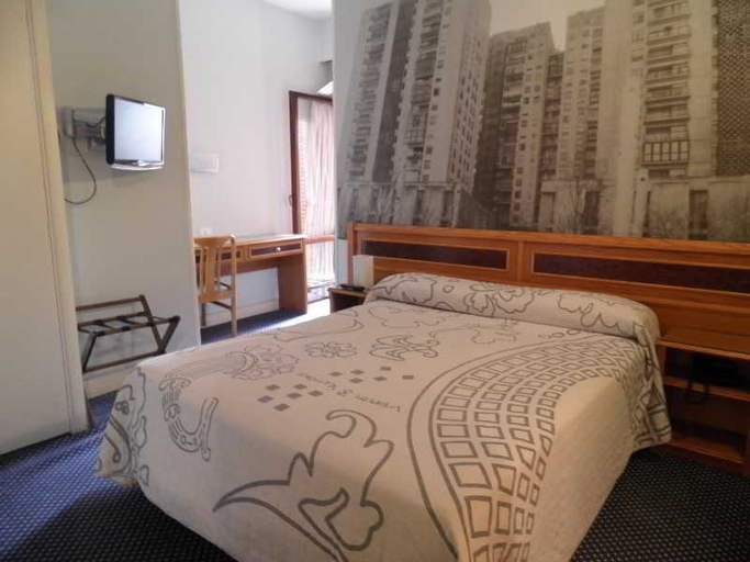 Bedroom 3, Zabalburu, Vizcaya