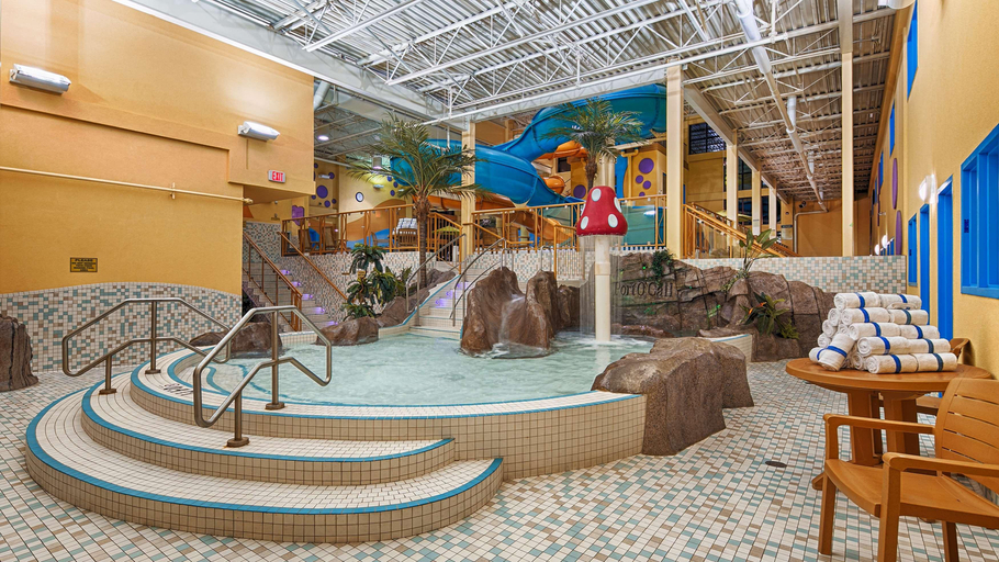 Public Area 3, Best Western Plus Port O'Call Hotel, Division No. 6