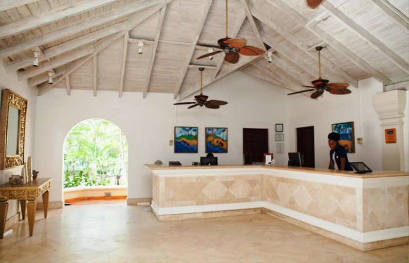 Public Area, Turtle Beach