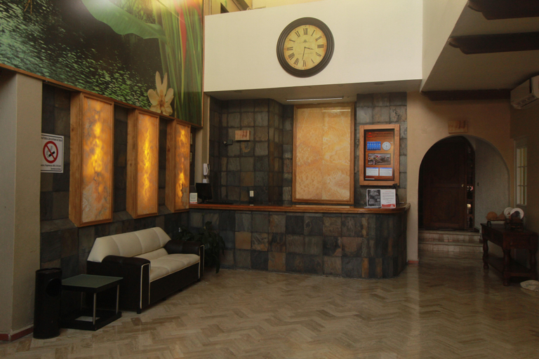 Public Area 2, Plaza Independencia, Centro