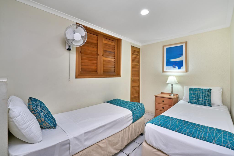 Bedroom 3, Comfort Inn & Suites Trinity Beach Club, Salvador