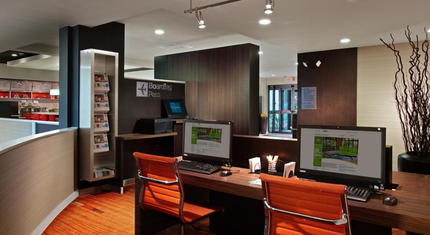 Public Area 2, Courtyard Miami Airport West/Doral, Miami-Dade