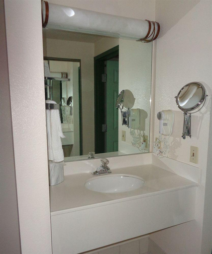 Bathroom, Mainstay Suites Fort Myers, Lee