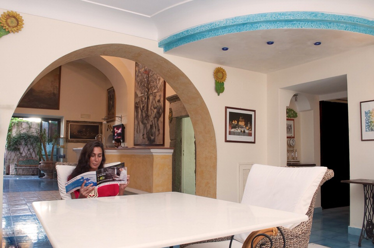 Public Area 3, Hotel Terme Zi' Carmela, Napoli