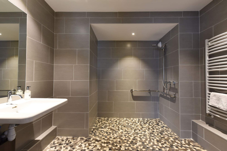 Bathroom 3