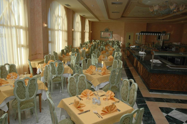 Food & Drinks 5, Royal Jinene, Sousse Médina