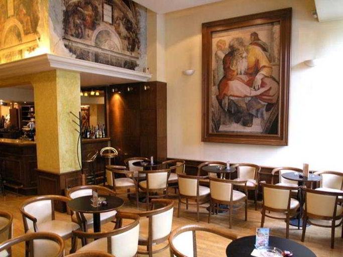 Food & Drinks 4, Athens City, Attica