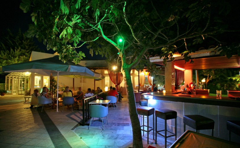 Food & Drinks 5, Aegeon, North Aegean