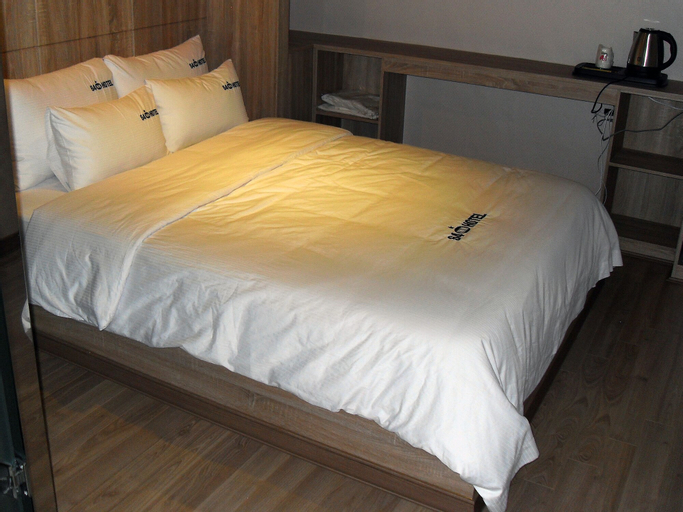64 Inn Hotel, Jung