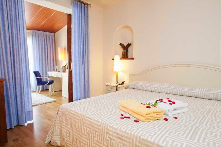 Bedroom 3, Hotel Sa Punta, Girona