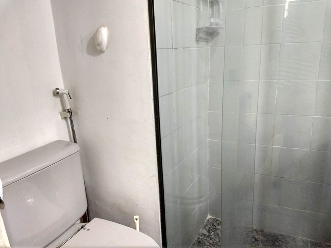 Bathroom 2, Cris Temporada - Rio Copa Studio, Rio de Janeiro
