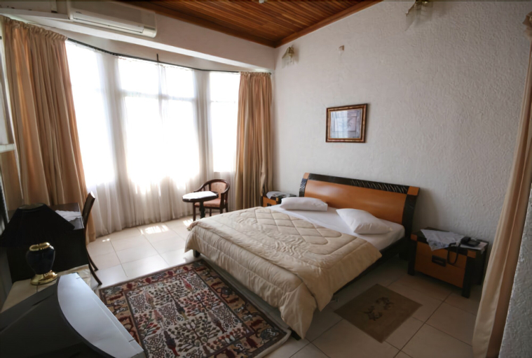 Top Hill Residence Kiriri, Roherero