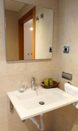 Bathroom 4, Don Agustin, Málaga