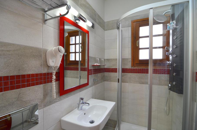 Bathroom 5, Apollon Metsovo, Epirus