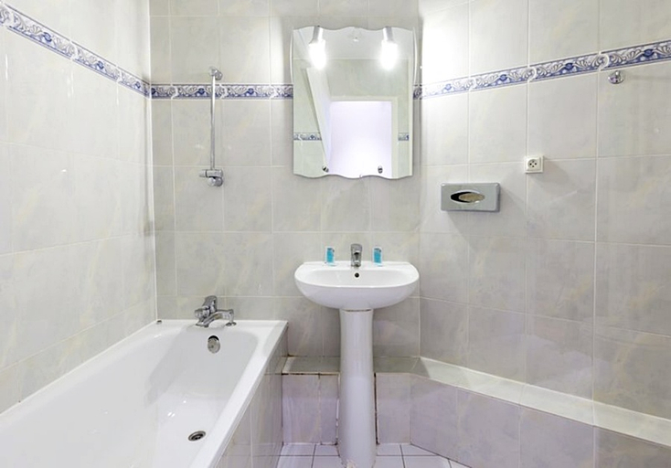 Bathroom 4, Hotel Riviera, Paris