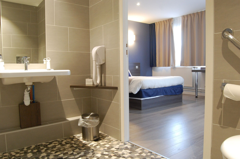Bathroom 10