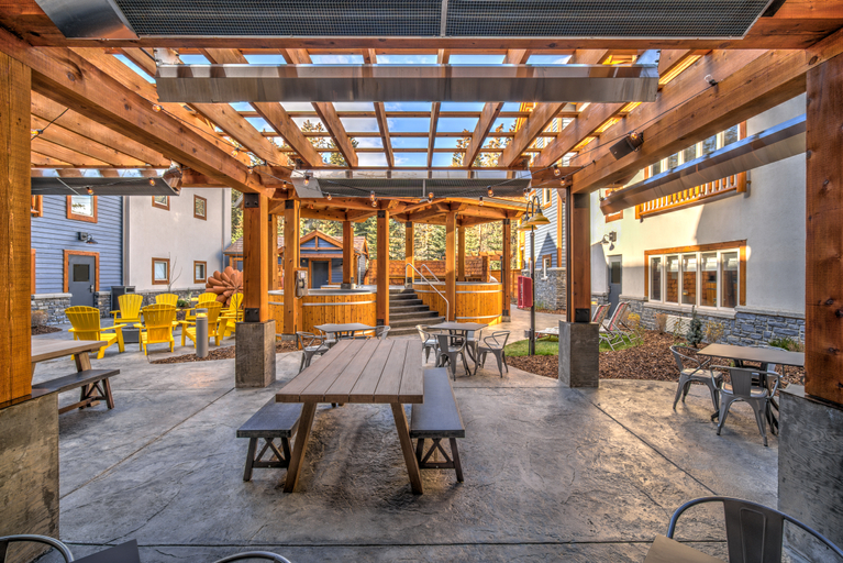 Public Area 4, Canalta Lodge Banff, Division No. 15