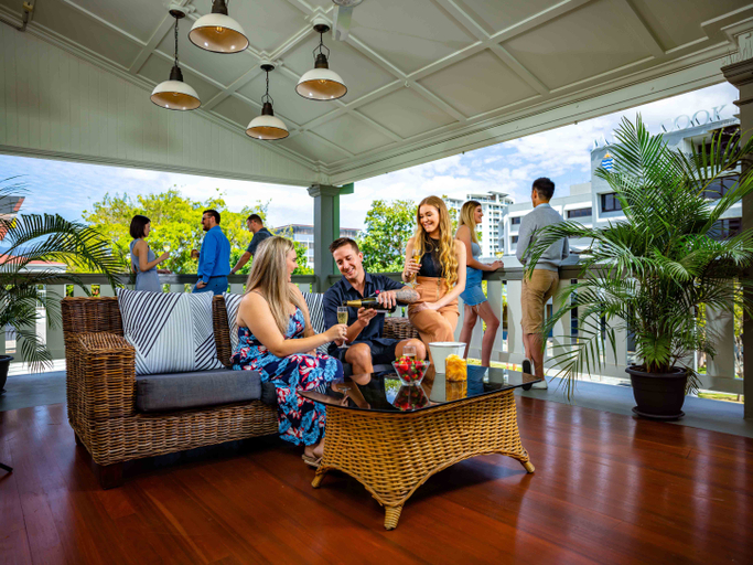Public Area 2, Hides Hotel Cairns, Cairns