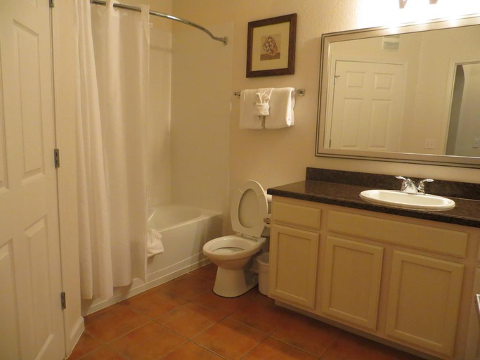 Bathroom, Palasades Resort, Orange