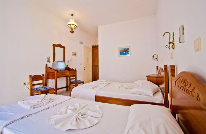 Bedroom 3, Hotel Landeris, South Aegean