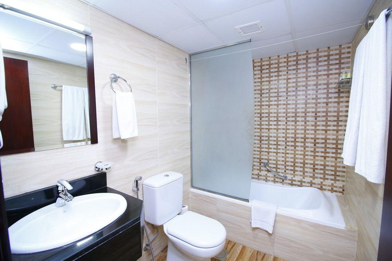 Bathroom 5, Royal Falcon Hotel, Dubai