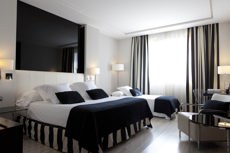 Bedroom 4, Santos Maydrit Airport, Madrid
